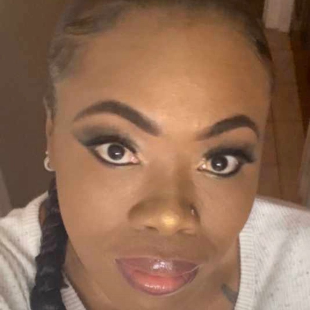 Meet your Posher, Sheena